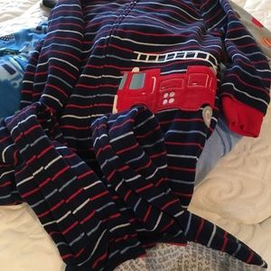 5 Pair of Boys 4T Footed PJs